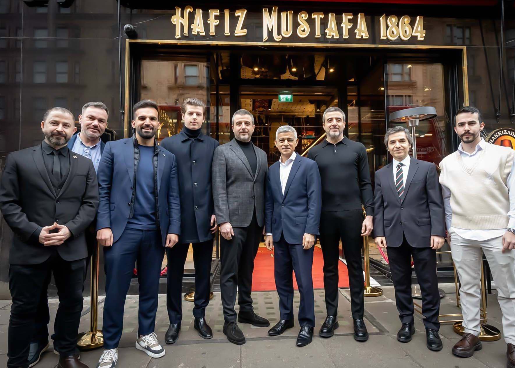 Sir Sadiq Aman Khan visited the Hafiz Mustafa London Branch